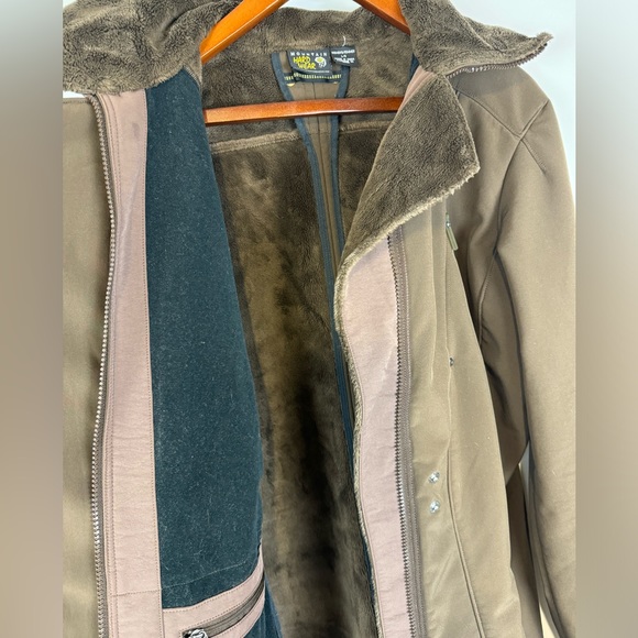 Mountain Hardware Jacket - Picture 11 of 13